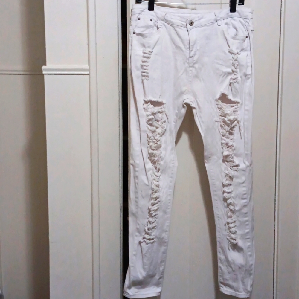 White Distressed Jeans XL can fit LG EUC